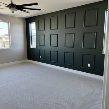Leo’s Painting - Master bedroom wall with architectural moulding kit installed by Leo - Painters Near Me Leo’s Painting - Master bedroom wall with architectural moulding kit installed by Leo - Painters Near Me