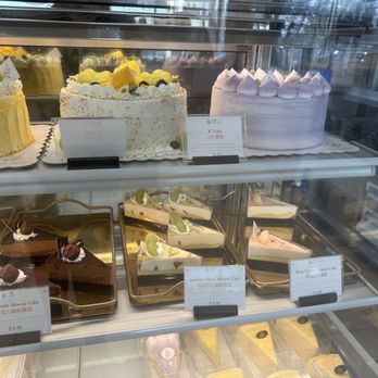Little Swan - Pretty cakes - Bakeries Near Me - Rowland Heights, California