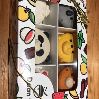 Daan Go Cake Lab - Macarons Near Me - Toronto, Ontario Daan Go Cake Lab - Macarons Near Me - Toronto, Ontario