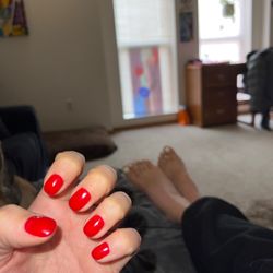 M. Vince' Nail Spa - Shellac mani pedi
