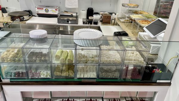 Pasha Castle Sweets by null