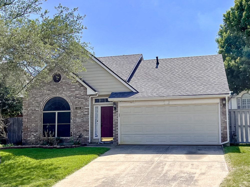 Slide of Amity Roofing