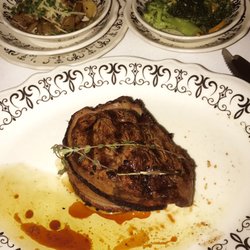 Petit Paree Restaurant & Lounge - The filet mignon with roasted potatoes and broccoli. Delicious!