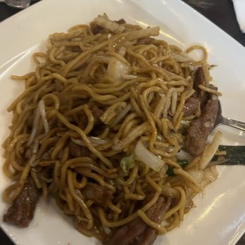 JR Asian Fusion - Beef Lo Mein - Asian Fusion Near Me - Long Beach, New York