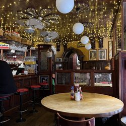 Stage Door Café - Inside seating area