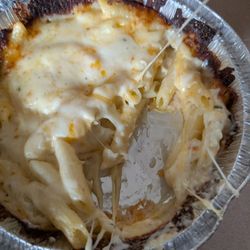 Domino's Pizza - Finally trying their mac n cheese.... I wasn't impressed
