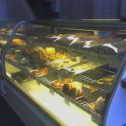 Maxin Oriental Bakery
