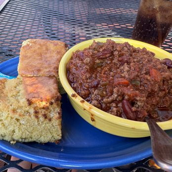 Silver Street Tavern - Chili and corn bread - American Near Me - Waterville, Maine Silver Street Tavern - Chili and corn bread - American Near Me - Waterville, Maine