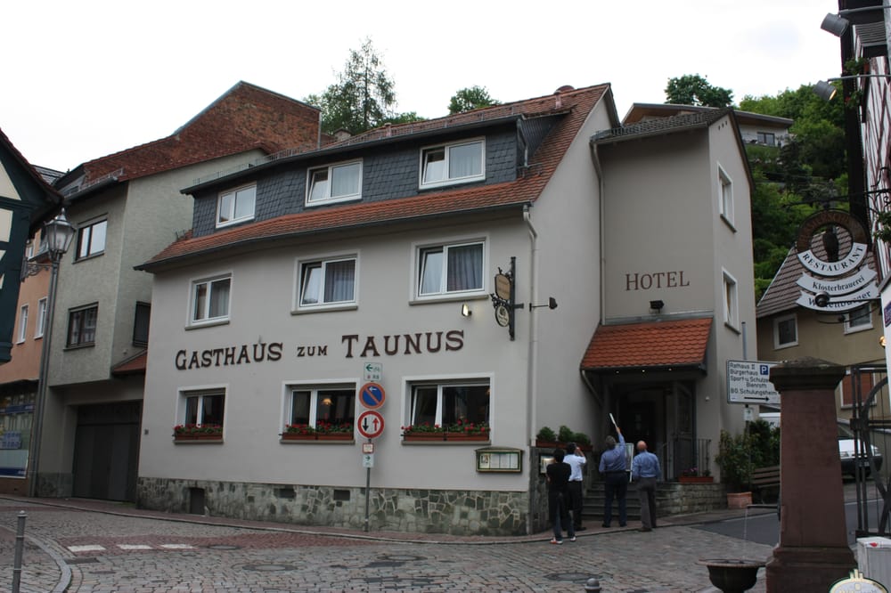 RESTAURANT ZUM TAUNUS - Burgstr. 30, Eppstein, Hessen, Germany - Bed