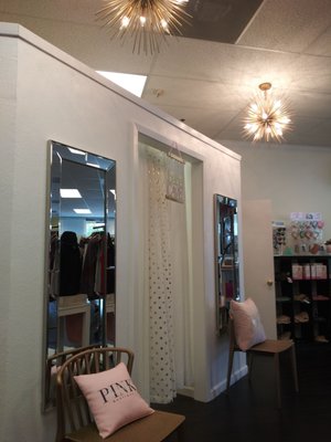 Pink Chandelier Boutique 113 Ne Johnson Ave Ste 100 Burleson Tx Women S Apparel Mapquest Pink Chandelier Boutique 113 Ne Johnson, The Pink Chandelier Beaumont Tx