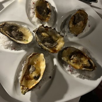 Sunset Monalisa - Oyster starter - Mediterranean Near Me - Cabo San Lucas, BCS