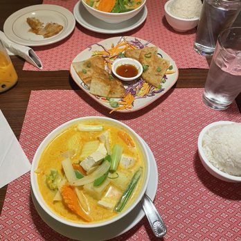 Chiangmai Thai Restaurant - scallion pancakes, yellow curry with rice, red curry with rice - Thai Near Me - Naugatuck, Connecticut Chiangmai Thai Restaurant - scallion pancakes, yellow curry with rice, red curry with rice - Thai Near Me - Naugatuck, Connecticut