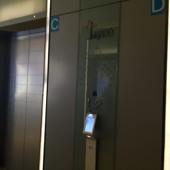 天際100香港觀景台 - waiting for the elevator - Landmarks & Historical Buildings Near Me - Hong Kong, HK