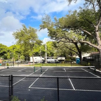 Woodside Park - Dog Parks Near Me - Miami, Florida Woodside Park - Dog Parks Near Me - Miami, Florida
