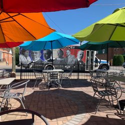 King Cropp Kitchen - Outside patio