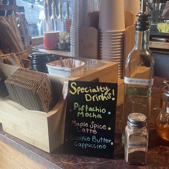 Ruth - Cocktail Bars Near Me - Brooklyn, New York