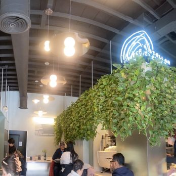 Interstellar - Indoor view with great downtempo breakfast playlist - Coffee & Tea Near Me - Santa Monica, California Interstellar - Indoor view with great downtempo breakfast playlist - Coffee & Tea Near Me - Santa Monica, California