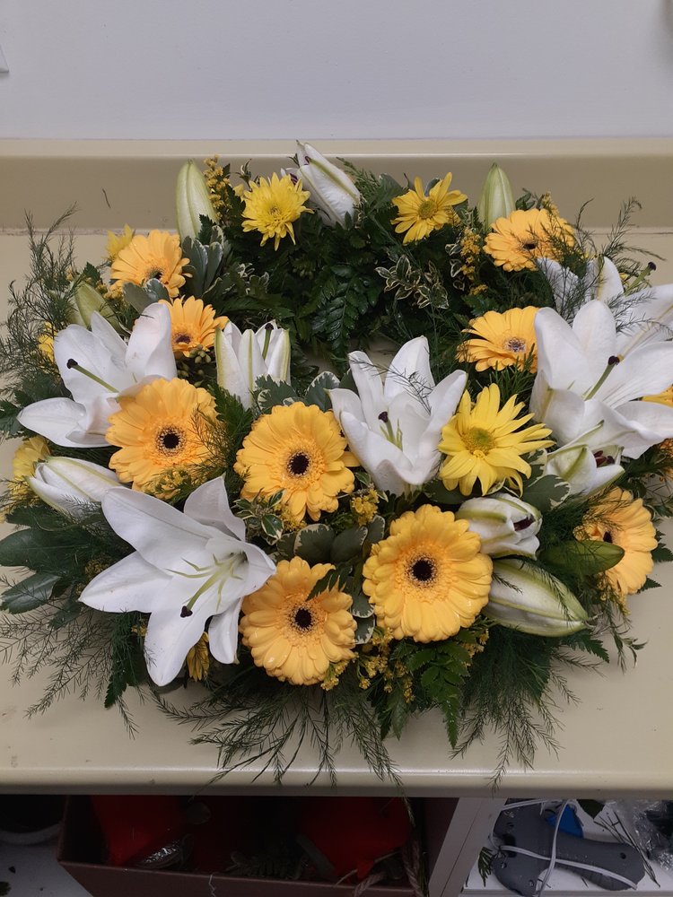 JOANNE’S FLORAL BOUTIQUE & GIFTS Updated August 2024 14 Photos 38