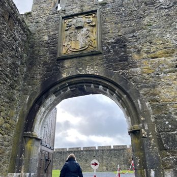 Cahir Castle - Tours Near Me