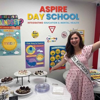 Exline Eats - Miss Kentucky enjoying Exline Eats at Aspire Day School - Caterers Near Me