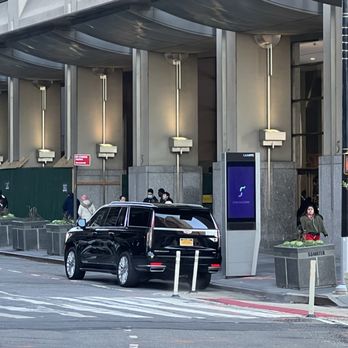 Black Car JFK Airport Limo - chauffeur SUV service by Black Car JFK Airport Limo - Limos Near Me - Queens, New York Black Car JFK Airport Limo - chauffeur SUV service by Black Car JFK Airport Limo - Limos Near Me - Queens, New York