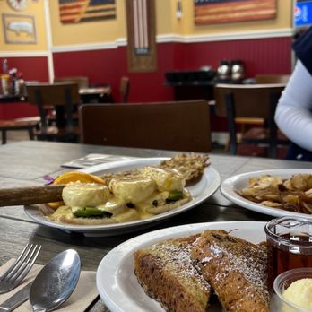 Breakfast Shack - French toast and Eggs Benedict - Breakfast & Brunch Near Me - Redlands, California