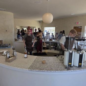 Nice Dream - Very spacious - Ice Cream & Frozen Yogurt Near Me - Yucca Valley, California