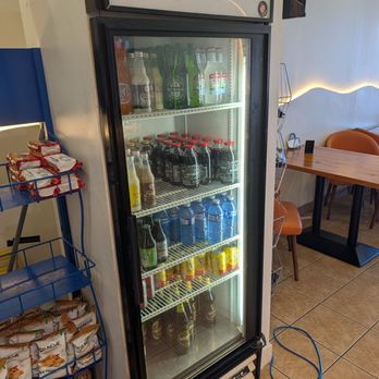 Flo's Grill & Kitchen - Drinks - Barbeque Near Me - Woodbridge, Ontario