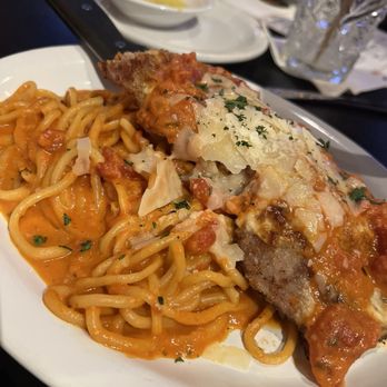 Oxford Tavern - Veal parm with fresh bucatini in pink sauce - Italian Near Me - Barrington, Rhode Island
