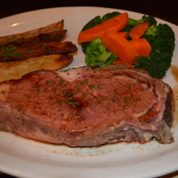 Benchwarmer's - Tuesday Night: Prime Rib Special $15.95 - Sports Bars Near Me - Mount Sinai, New York