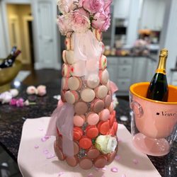 Macaronaged Macarons