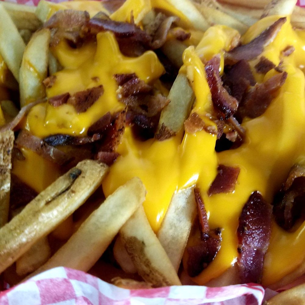 Morrette's - Bacon Cheddar Fries - American Near Me - Schenectady, New York