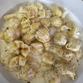 Dipiazza Pizzeria - Pizza Near Me - Hialeah, Florida