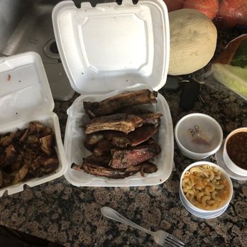 Mr Pig's Smokehouse - A slab of ribs, ribs tips, Mac and cheese, baked beans, and Banana Pudding. - Barbeque Near Me - Atlanta, Georgia