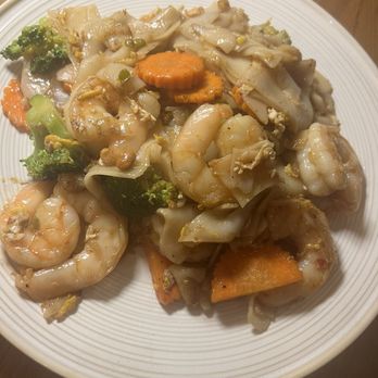 Thai's Thumbz - Pad see ew with shrimp added - Thai Near Me - Sugar Land, Texas Thai's Thumbz - Pad see ew with shrimp added - Thai Near Me - Sugar Land, Texas