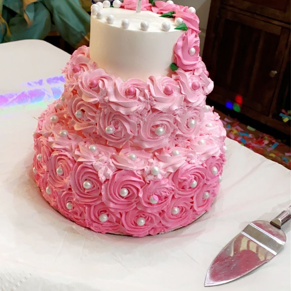 Baskin-Robbins - a pink cake with white frosting - Ice Cream & Frozen Yogurt Near Me - Sacramento, California Baskin-Robbins - a pink cake with white frosting - Ice Cream & Frozen Yogurt Near Me - Sacramento, California