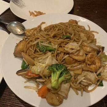 Diho Siam - House special noodles w/ seafood - Chinese Near Me - Lake Forest, California Diho Siam - House special noodles w/ seafood - Chinese Near Me - Lake Forest, California