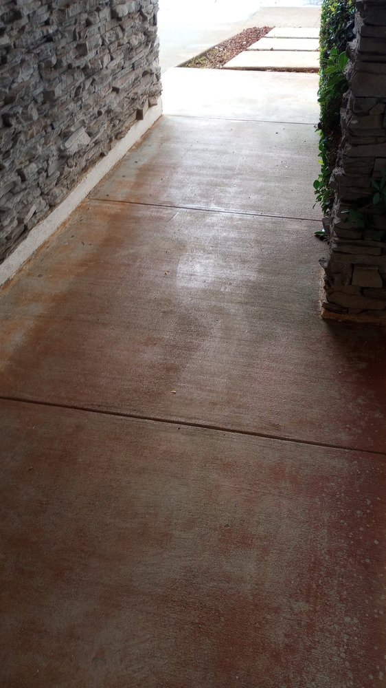 Slide of Papaya Powerwashing