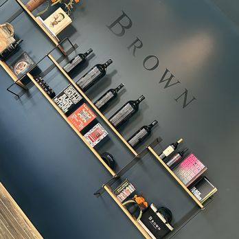 Brown Downtown Napa - Wine Bars Near Me - Napa, California