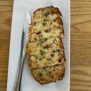 Flying Fish & Grill - $11.50 for Cheesy Garlic Bread - so tiny not worth it at all - Seafood Near Me - Half Moon Bay, California