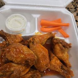 Buffalo Bell - 10 piece medium heat wings