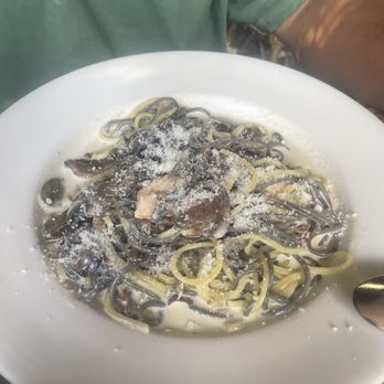 Maccheroni Republic - Bianchi & Neri (Signature Dish) - Italian Near Me - Los Angeles, California Maccheroni Republic - Bianchi & Neri (Signature Dish) - Italian Near Me - Los Angeles, California