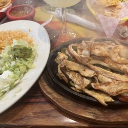 Brothers & Beer II Mexican Restaurant California Style - Chicken and shrimp fajitas