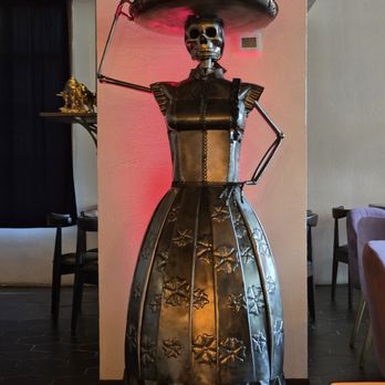 Hacienda Calavera - Interior decor - New Mexican Cuisine Near Me - Schaumburg, Illinois Hacienda Calavera - Interior decor - New Mexican Cuisine Near Me - Schaumburg, Illinois