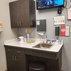 Lake Urgent Care - Coursey - Exam room