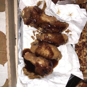 Pizza Hut - chicken wings in a box - Pizza Near Me - Wilmington, North Carolina Pizza Hut - chicken wings in a box - Pizza Near Me - Wilmington, North Carolina
