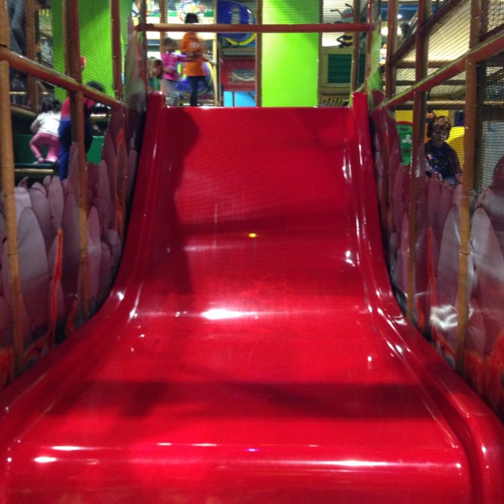 Billy Beez - Smaller red slide - Kids Activities Near Me - West Nyack, New York Billy Beez - Smaller red slide - Kids Activities Near Me - West Nyack, New York
