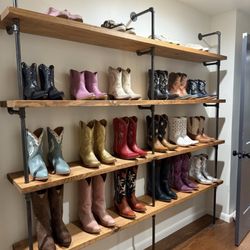 Handyman Dan - Boot shelf!