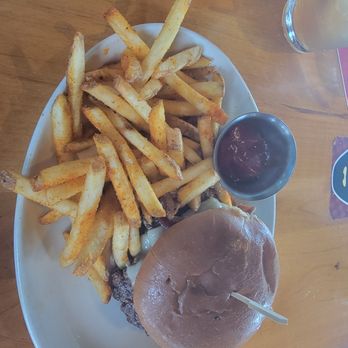Twin Peaks - Burger & Fries - New American Near Me - Columbus, Ohio Twin Peaks - Burger & Fries - New American Near Me - Columbus, Ohio