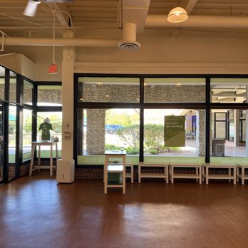 Taste Buds Kitchen - Outside - Summer Camps Near Me - Bannockburn, Illinois